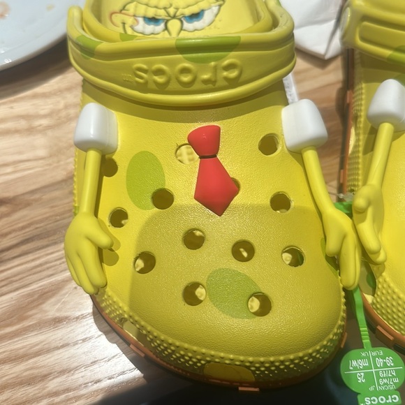 Spongebob crocs 7M/9W - Picture 3 of 4